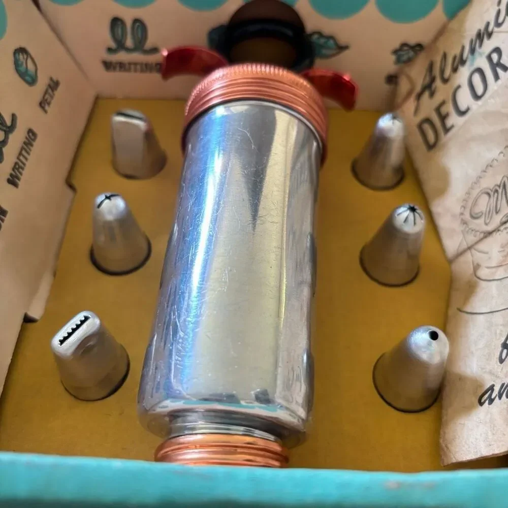 Mirro aluminum decorator